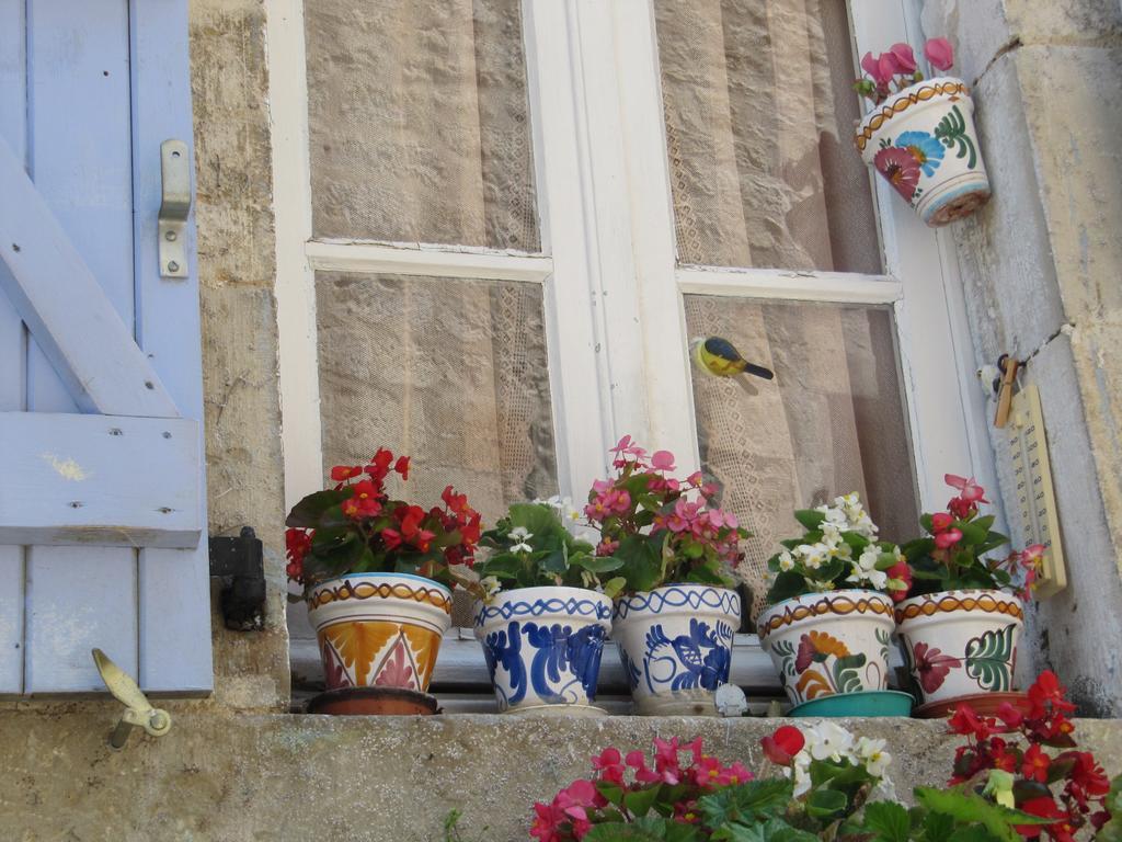 Bed and Breakfast Domaine La Rose Caylus Exterior foto