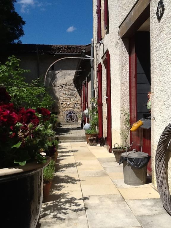 Bed and Breakfast Domaine La Rose Caylus Exterior foto